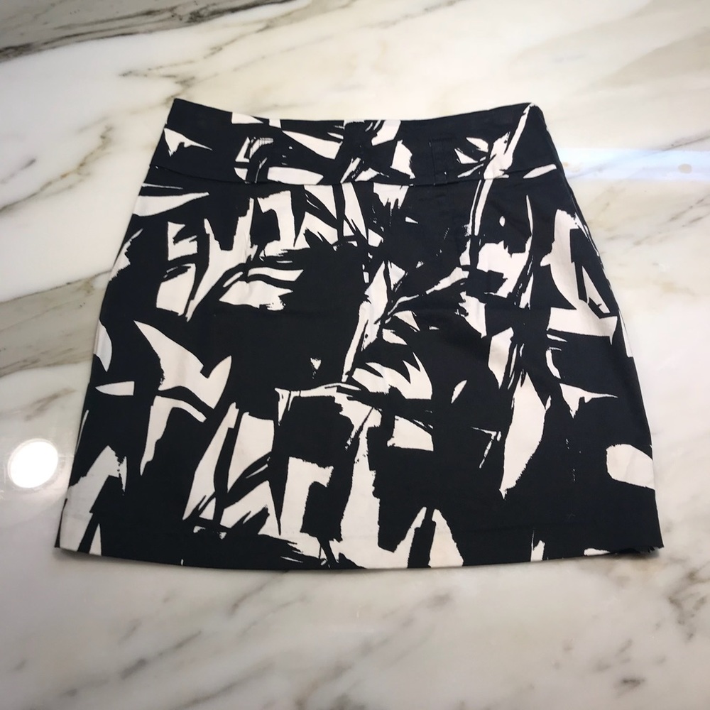 Forever 21 Black & White Splash Mini